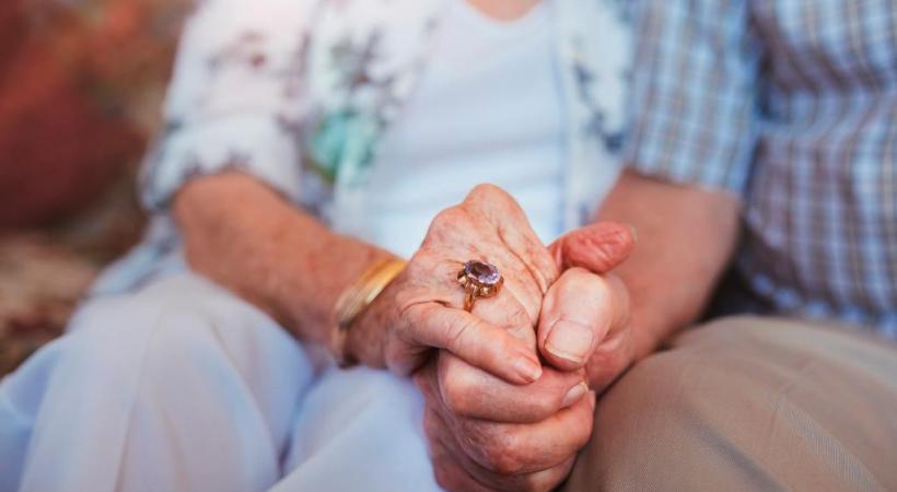 Envisager l'intimité des seniors revient à mener une réflexion éthique et sociale. ISTOCK/CITY PRESSE
