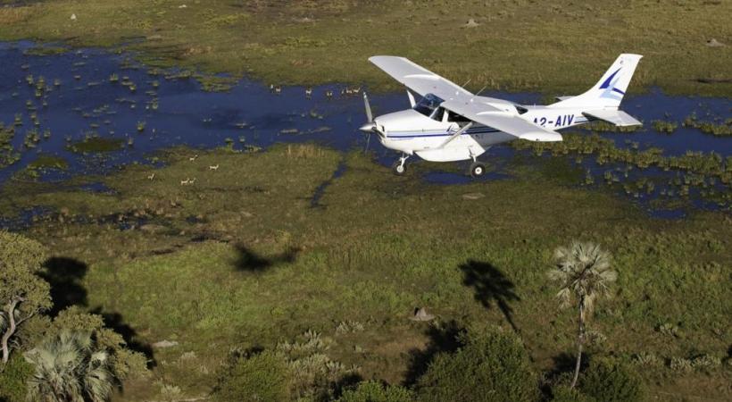  Survol du delta de l’Okavango, classé au Patrimoine de l’Unesco cette année.