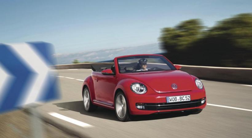  VW BEETLE CABRIOLET SPORT - Un mythe habillement ressuscité. DR