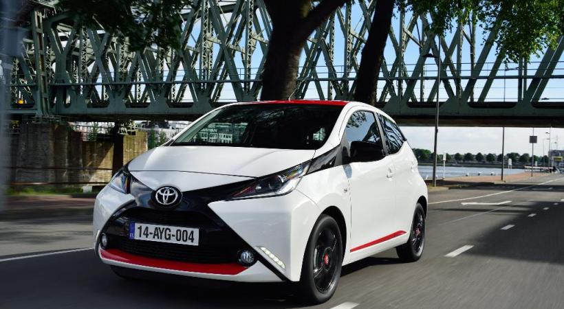 TOYOTA AYGO. DR