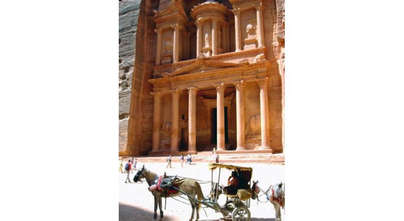 L’escale africaine: un incontournable. C. BRITO Tendance: le tourisme expérientiel, à la rencontre des autres. B. PICHON Sur les traces deTintin, à Petra en Jordanie. C. BRITO 