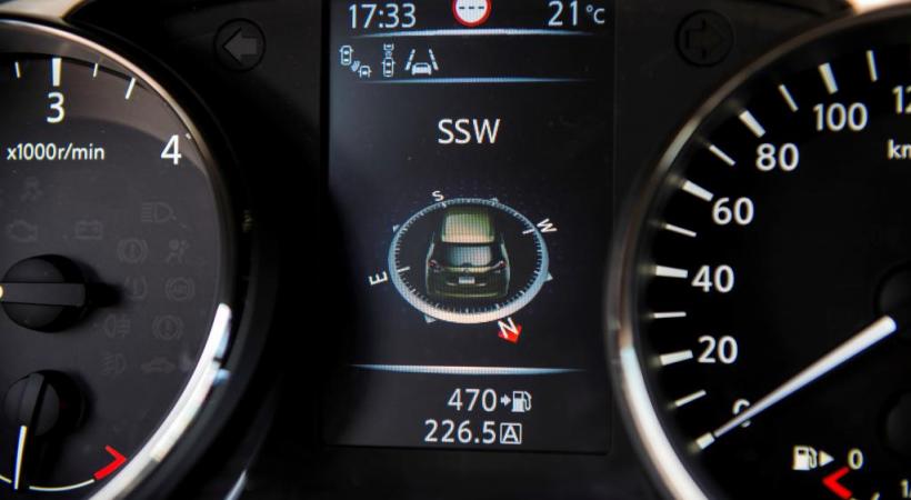  NISSAN X-TRAIL DIESEL AUTO 