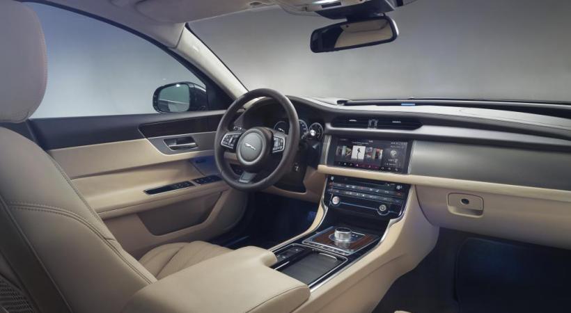  JAGUAR XF 30D