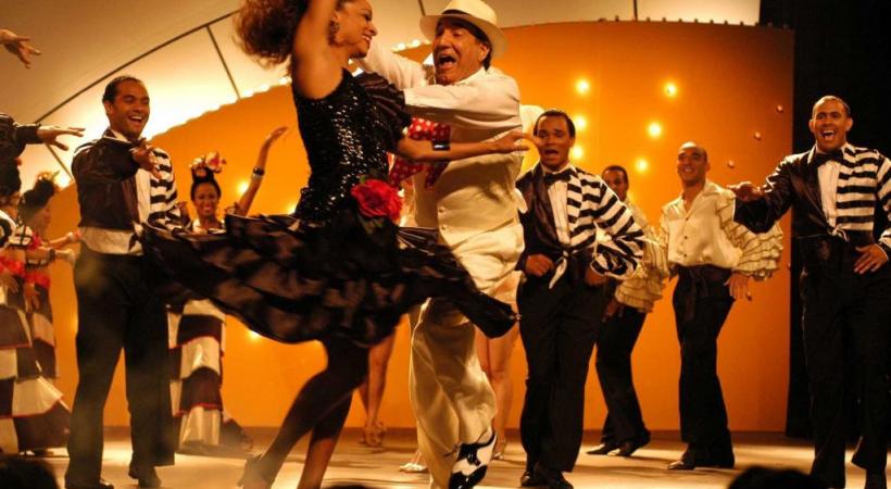  Danser la salsa pour les démunis