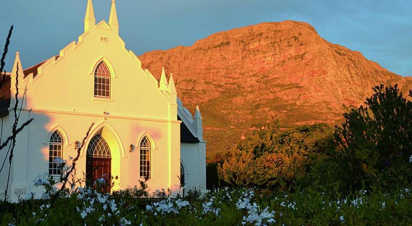 Coucher de soleil à Franschhoek. ALAIN BOSSU 