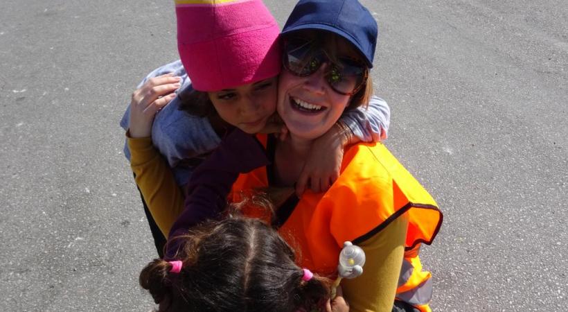 Cathy Rime avec deux de ses petits protégés. dr   
