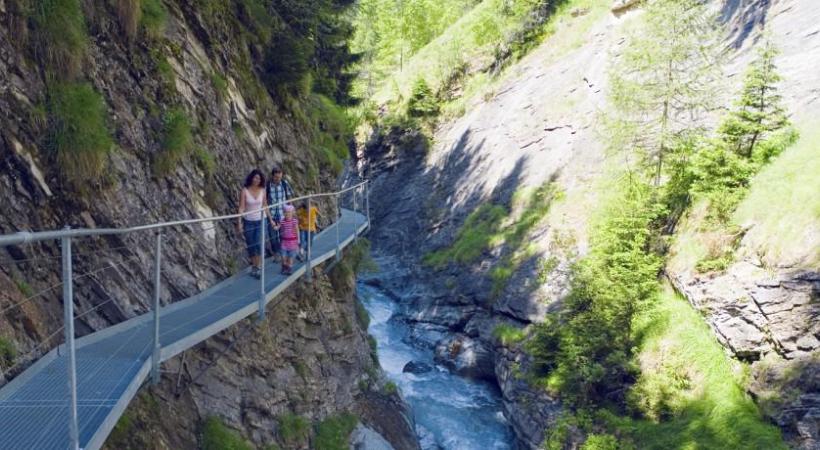  Les gorges de la Dala, spécialement aménagées pour la promenade. DR