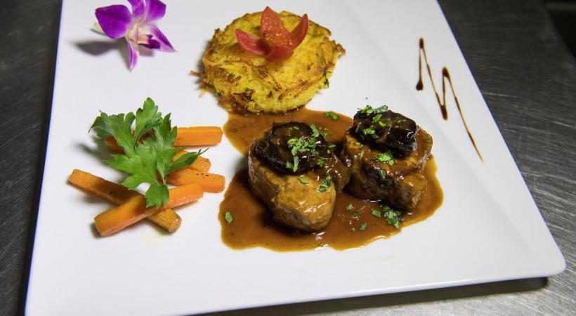 Filet mignon de porc aux pruneaux