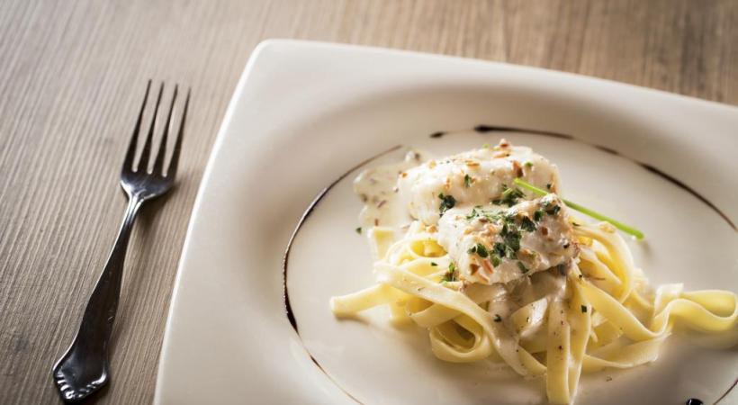  Linguine au crabe, aux courgettes et à la cannelle - ISTOCK/ALEXSALCEDO