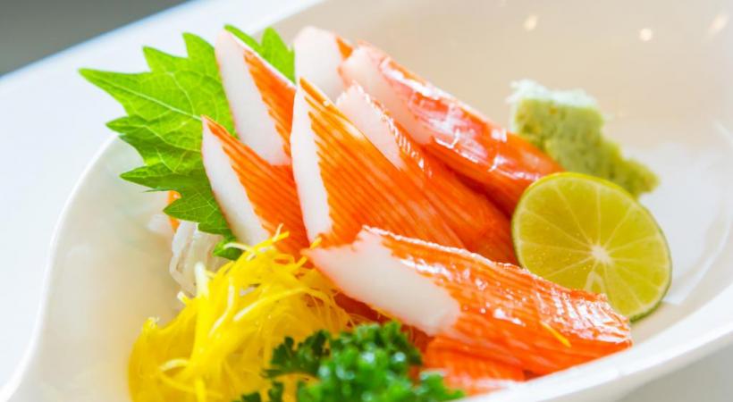 Selon la coutume japonaise, il faut le râper finement à l’aide d’une râpe en bois ou en peau de requin.  DR