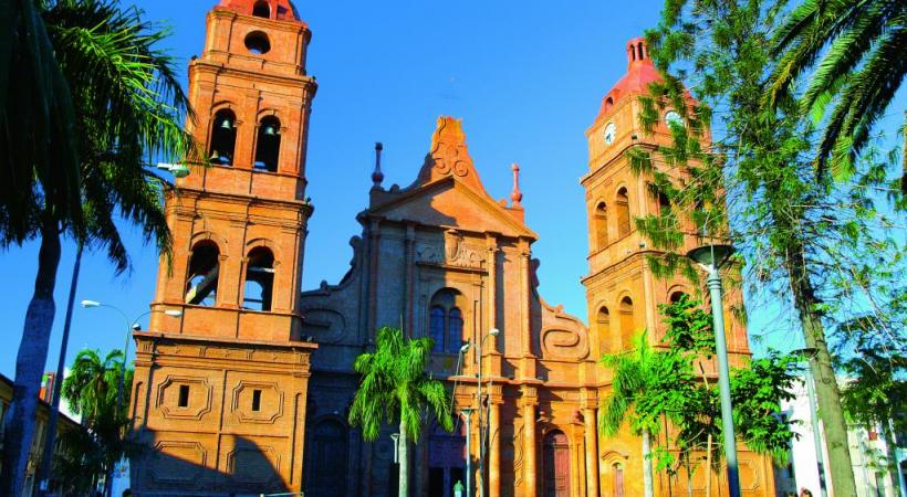 La cathédrale de Santa Cruz. PYTY CZEH 