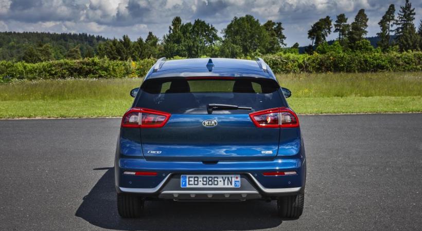  KIA NIRO HYBRID 