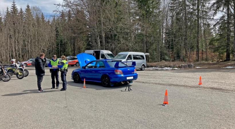 Selon les spécialistes, le rêvetement phonoabsorbant est peu adapté aux autoroutes. DR