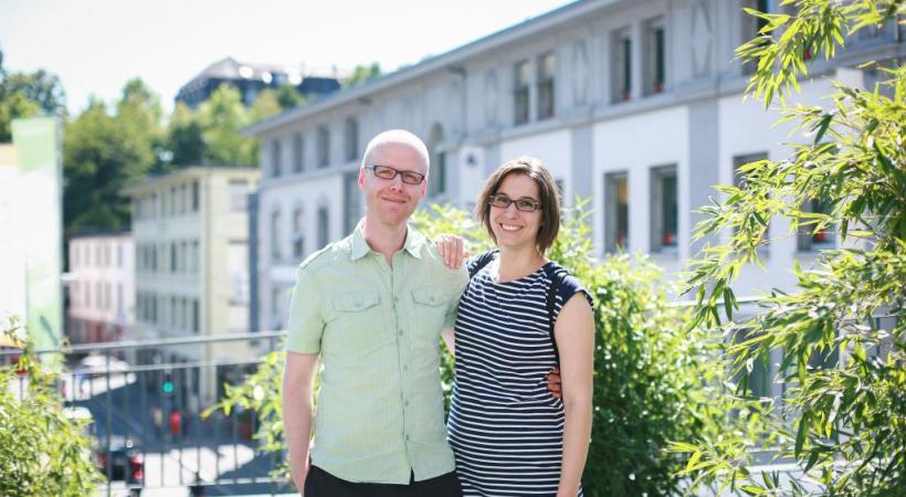 Pour suivre les aventures de Pierre et Alexandra: www.onholidaysagain.com Pierre et Alexandra ont quitté leur emploi et leur appartement et s’envoleront début octobre Pour suivre les aventures de Pierre et Alexandra: www.onholidaysagain.com Pierre et Alexandra ont quitté leur emploi et leur appartement et s’envoleront début octobre