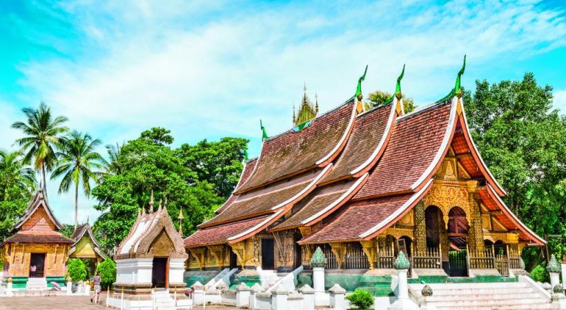 L’élégant temple d’or Wat Xieng Thong, à Luang Prabang, au Laos.  