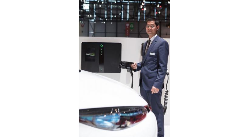 L’inventeur et directeur technique Toufann Chaudhuri présentait sa borne révolutionnaire au Salon de Genève. KOVACS