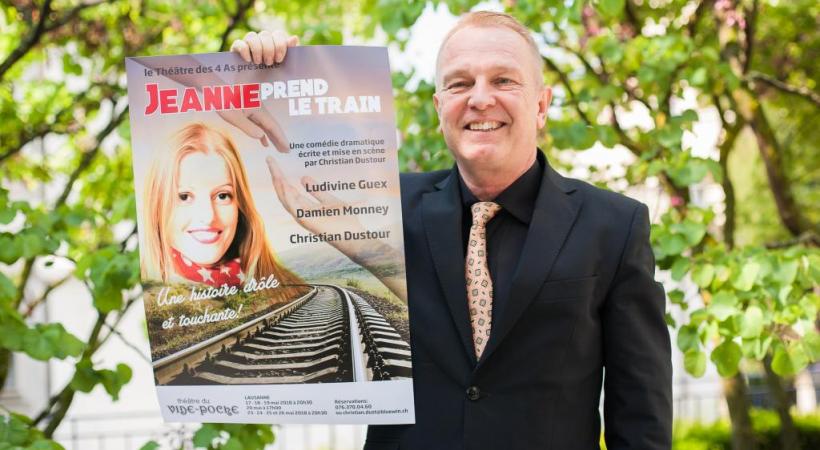  Christian Dustour tient l'affiche de la première pièce dont il est à la fois l'auteur et le metteur en scène. MISSON