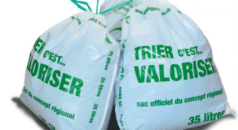 Environ 13% des communes vaudoises préférent le principe du pollueur-payeur à la taxe au sac. DR