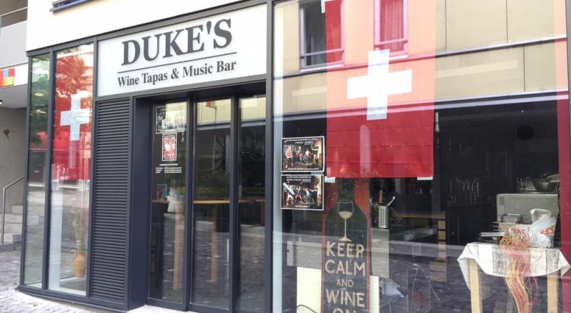 Duke’s Bar