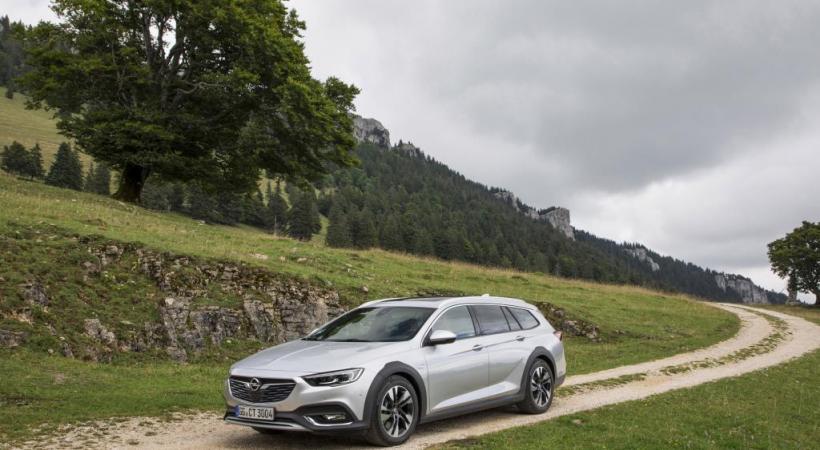 OPEL INSIGNIA COUNTRY TOURER 