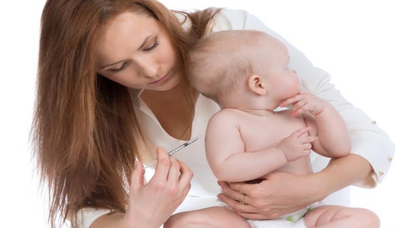 Avec une couverture vaccinale de 94% des enfants de 2 ans, la Suisse est à l’abri d’une épidémie massive. En médaillon le Dr Christiane Petignat, adjointe au médecin cantonal. 123 RF