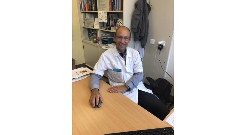 Pr Matthias Cavassini, responsable de la consultation en maladies infectieuses du CHUV et enseignant à l’UNIL. CA