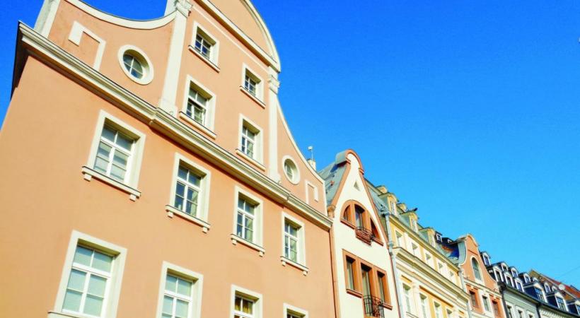 Tallin, la capitale de l’Estonie, avec sa forteresse et ses clochers gothiques. Jusqu’en 1918, elle s’appelait encore Réval.