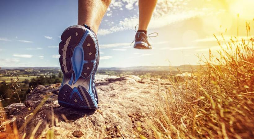 Chez 40% des coureurs, le pied va vers l’intérieur lorsqu’il touche  le sol. DR