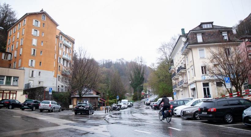La place du Vallon, objet de toutes les réflexions. MISSON