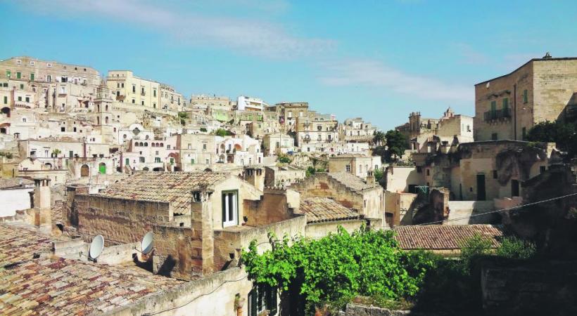 La ville du Basilicate tente de dissimuler tout ajout contemporain.