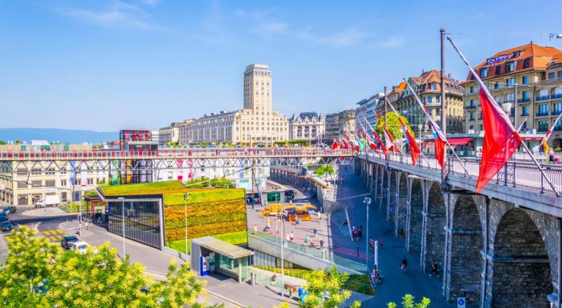 Lausanne est une ville accueillante, mais les formalités administratives pour s’y installer en tant qu’expatrié sont bien plus contraignantes que dans d’autres villes à travers la planète. 1,2,3 RF 
