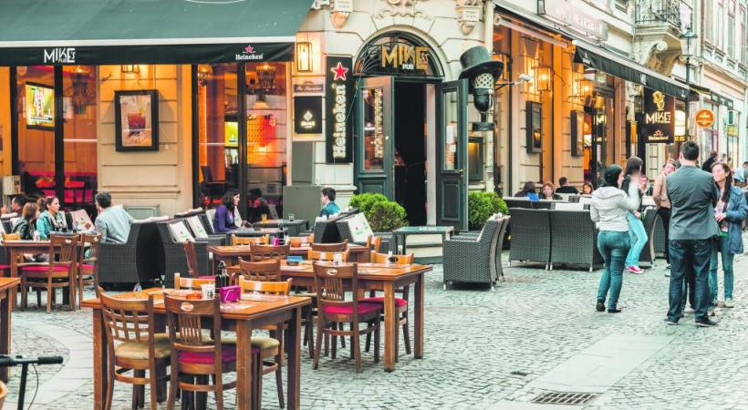 Des rues au charme typiquement parisien. 123RF