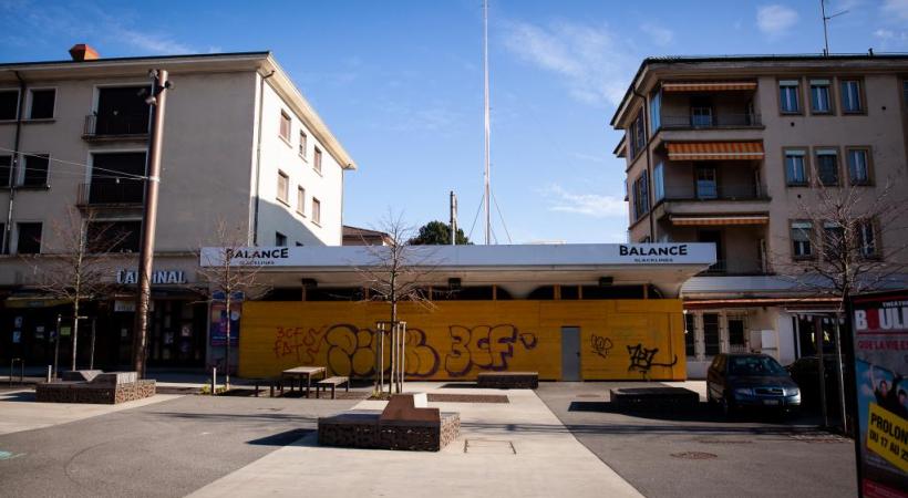 Un immeuble de 5 étages devrait prendre place à cet endroit. 