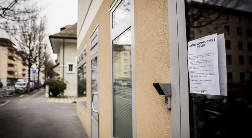 Dans plusieurs quartiers, une chaîne de solidarité a été mise en place. MISSON