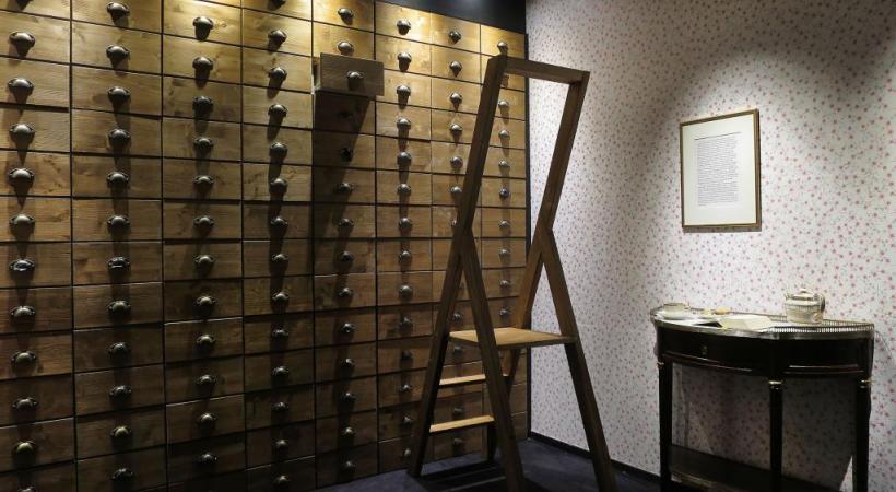 Vue de l’exposition: les tiroirs de la mémoire. MRV