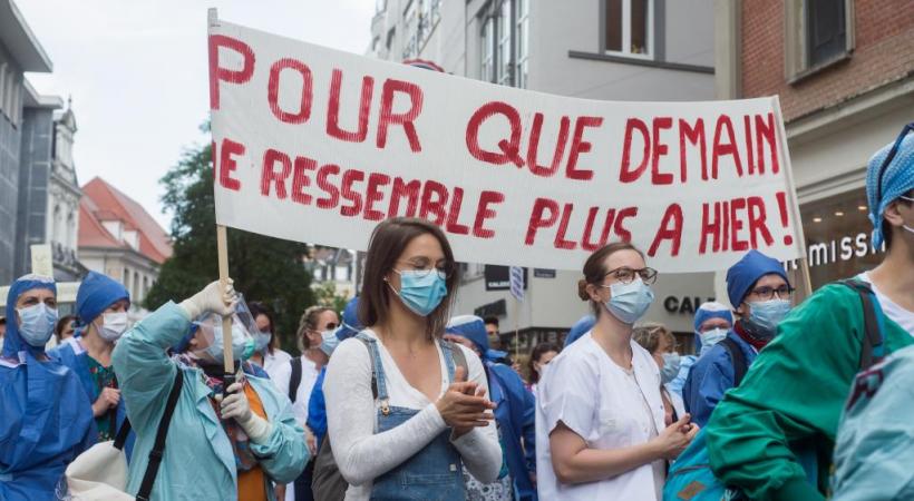 Partout en Europe, comme ici à Strasbourg, le personnel soignant réclame de meilleures conditions de travail. DR