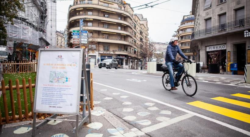 Sur la place Benjamin-Constant, les aménagements faits par la Ville suscitent la controverse. MISSON