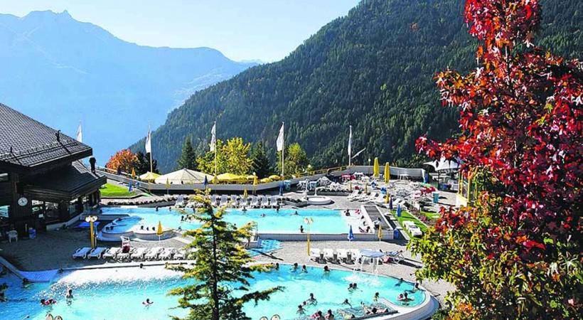 Les Bains d'Ovronnaz, un lieu enchanteur dans un décor de tableau de maître. 