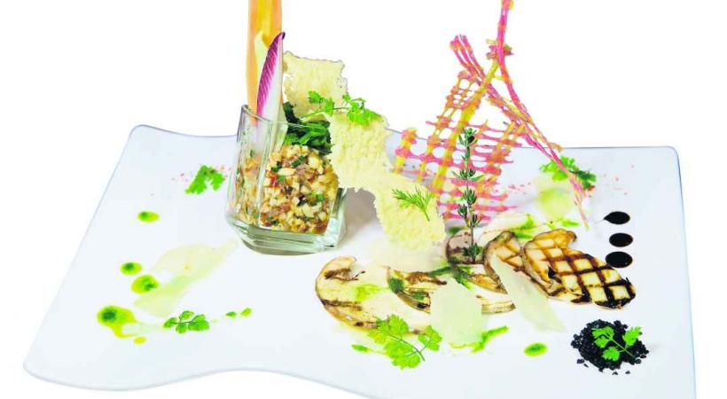 Carpaccio de bolets frais et copeaux de vieux Grana