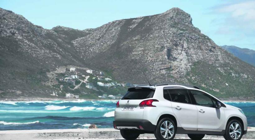 PEUGEOT 2008 • La mode, toujours la mode: les crossover compacts tiennent le haut du pavé, Peugeot l’a compris.